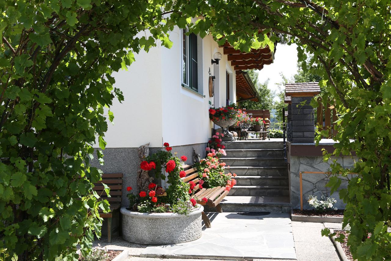 Appartments Am Esslgut Haus im Ennstal Kültér fotó